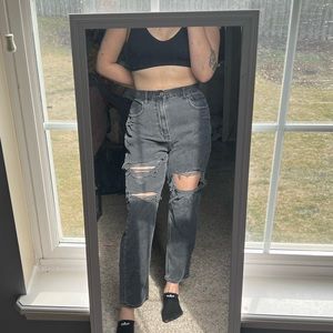 Hi-Rise Black American Eagle Mom Jean